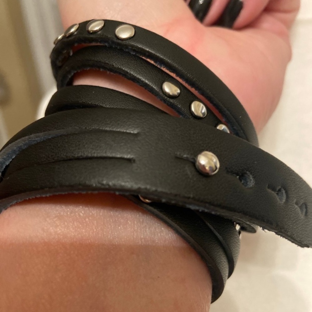 - HD Snap Button Wrap Bracelet - Picture 9 of 9
